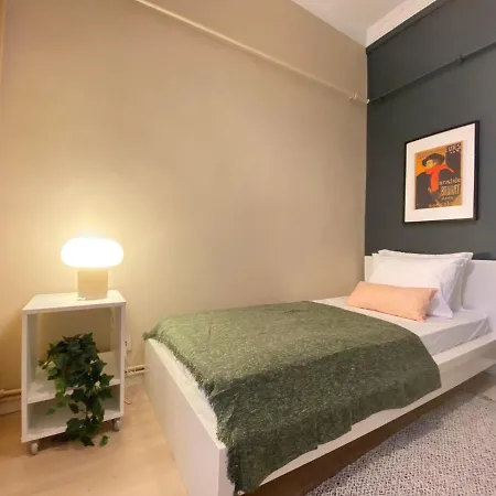 Missafir Stylish Flat Near Taksim Square Apartment *